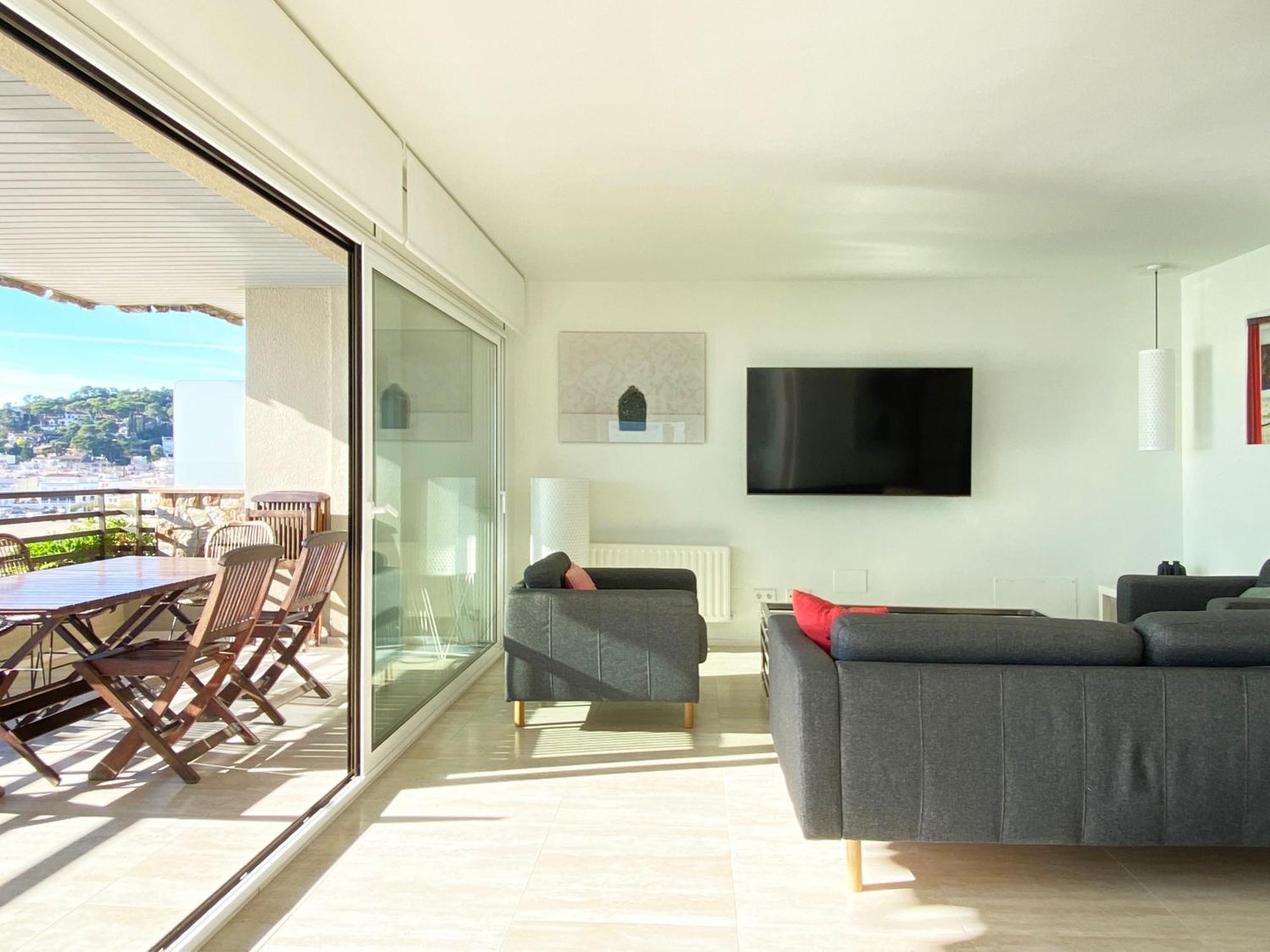 Magnificent Apartment At The Sea Front Of Тоса-де-Мар Екстер'єр фото