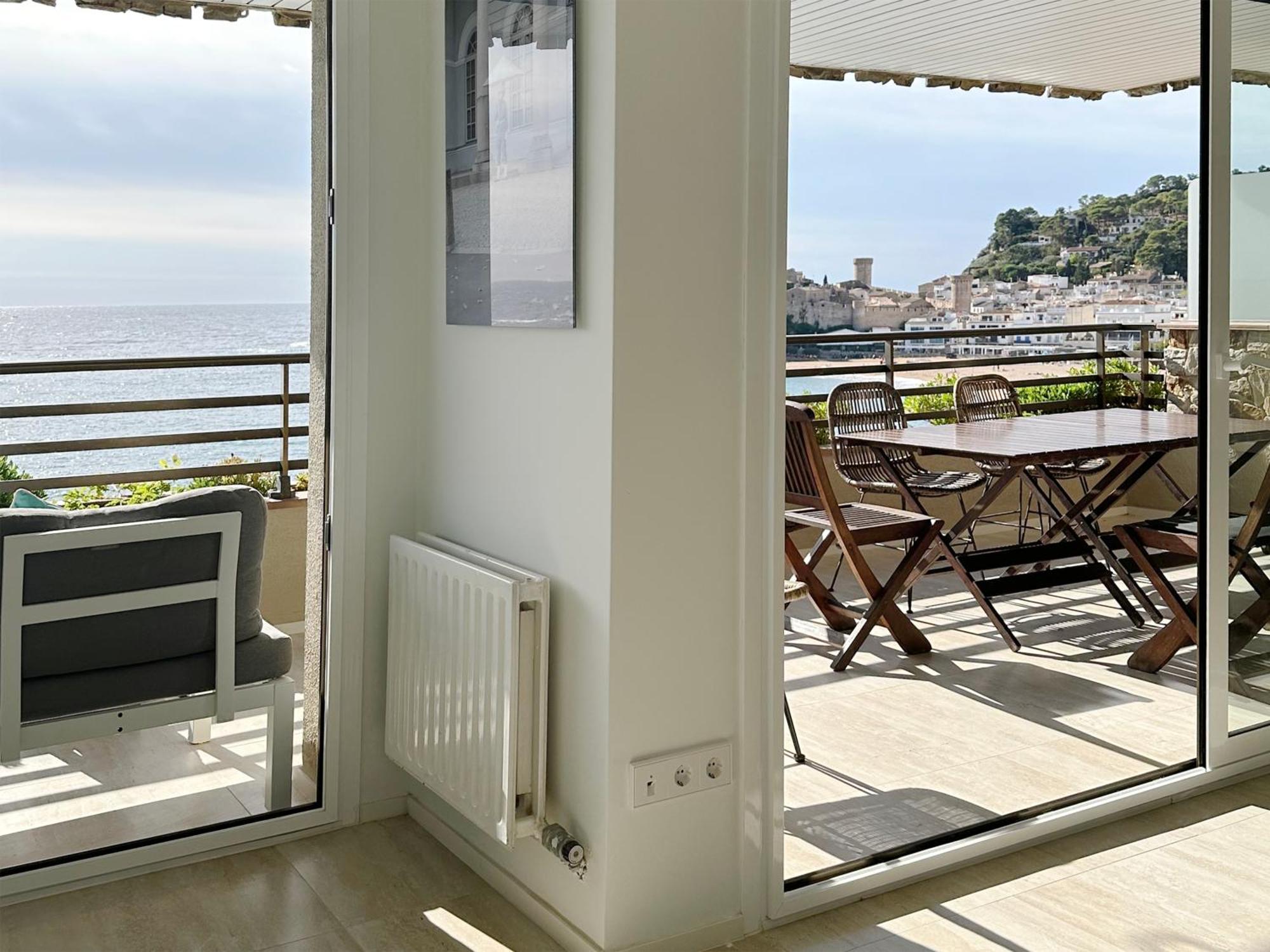 Magnificent Apartment At The Sea Front Of Тоса-де-Мар Екстер'єр фото