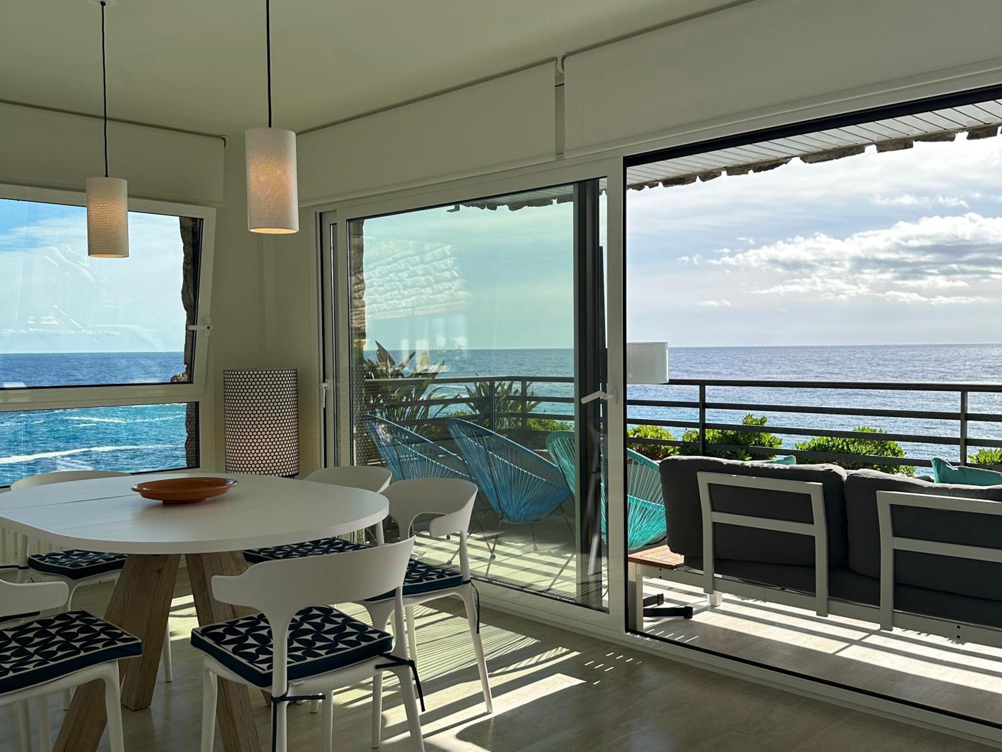 Magnificent Apartment At The Sea Front Of Тоса-де-Мар Екстер'єр фото